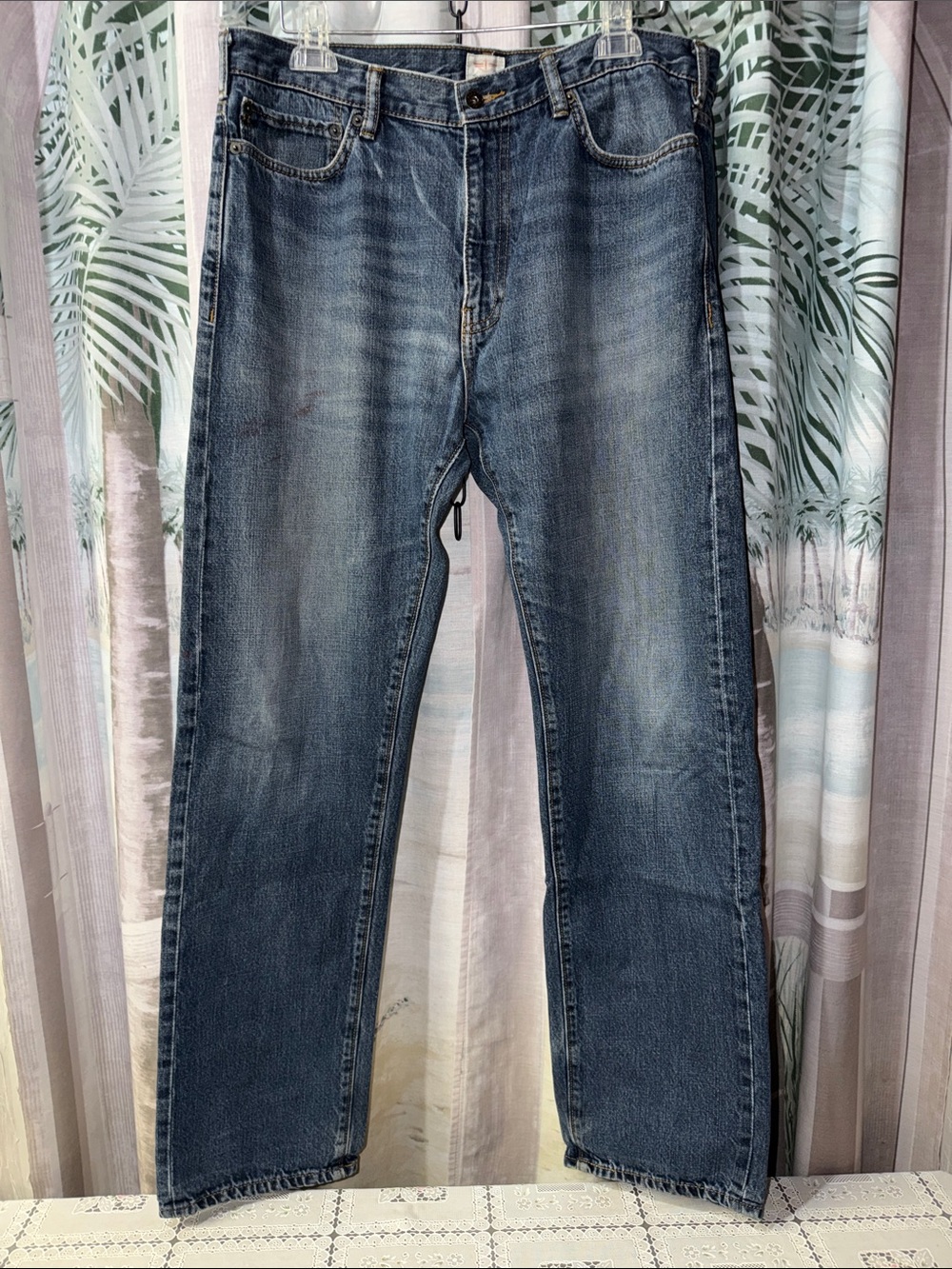 Dockers Men's Straight-Leg Washed Blue Jeans